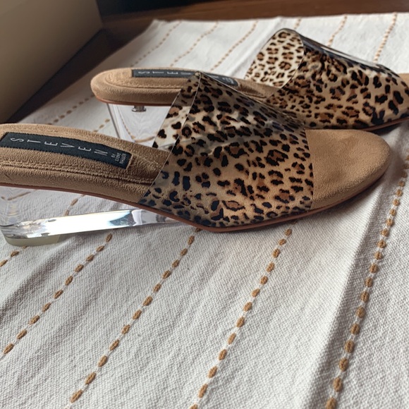 Steven by Steve Madden slide with clear wedge and leopard print top - Picture 2 of 9